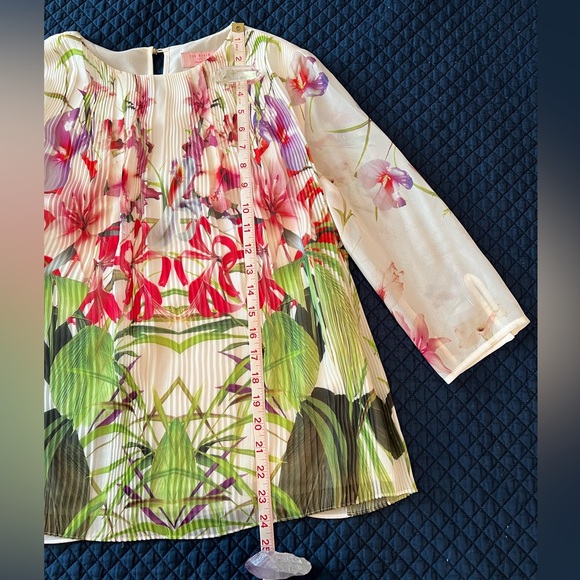 Ted Baker London pleated floral top size 2/US 6 - Picture 8 of 9